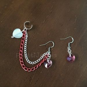 Unworn Valentine’s Day Heart Ear Cuff Chain Earrings Set